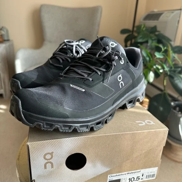 New in box, Men On Cloudventure waterproof , size 10.5, Black 32.99253 - Picture 3 of 6